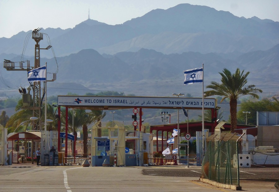 Israeli border from the side of Jordan.