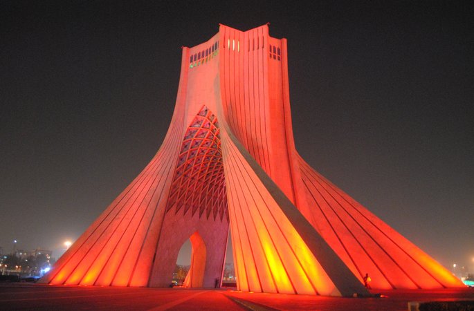 Wieża Azadi w Teheranie. Iran.