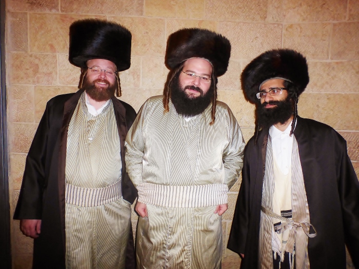 Żydzi w tradycyjnych strojach. Izrael.