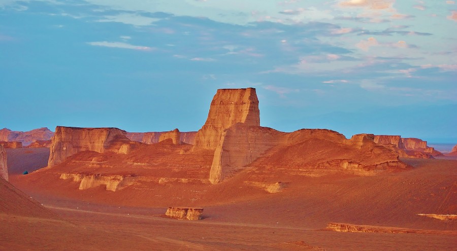 Kaluts, czyli zamki z piasku. Pomyśleć że przejechałem całą irańską pustynię aby zobaczyć formacje skalne z piaskowca na pustyni.