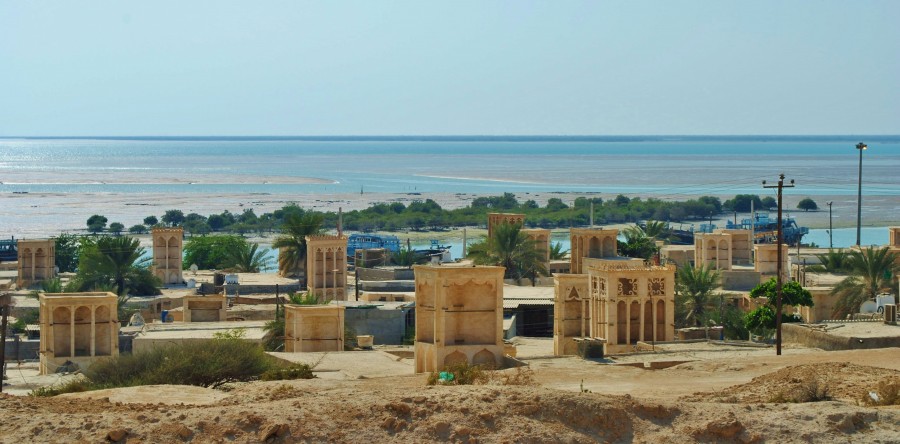 Panorama miasteczka Laft na wyspie Qeshm. Zatoka Perska, Iran.