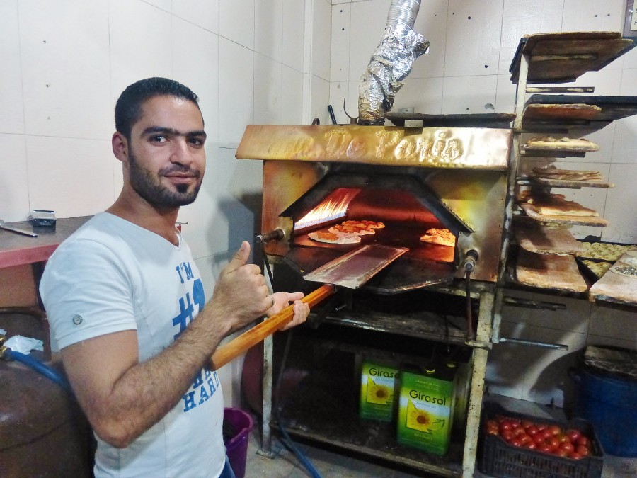Liban - ten Arab upiekł mi dobry chleb.
