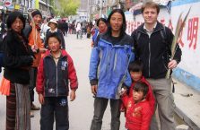 Tybet - z tybetańską rodziną.