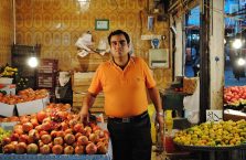 Iran - sprzedawca warzyw.