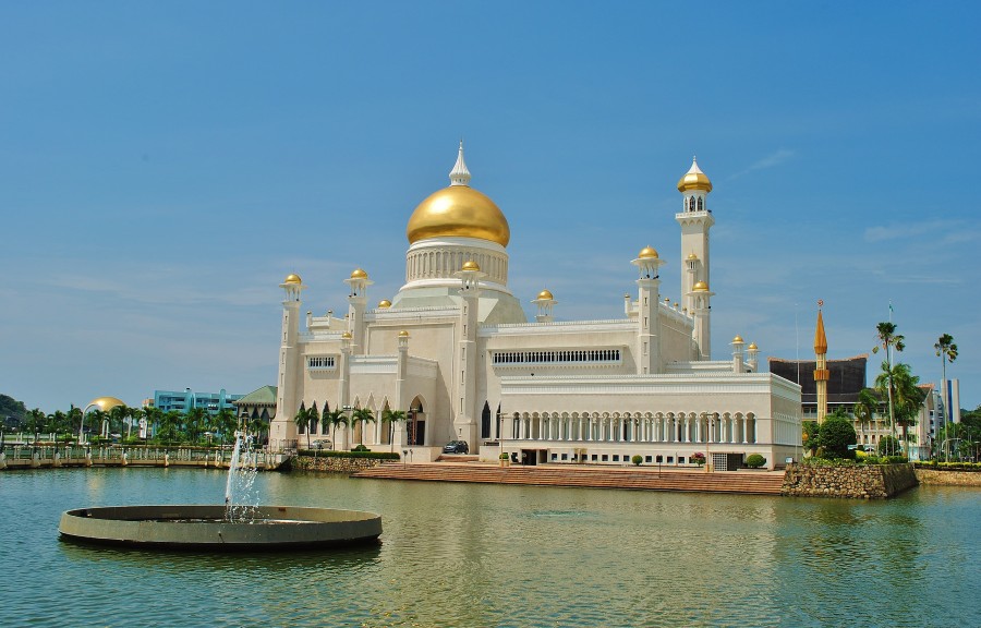 Meczet Omar Ali Saifuddien w Bandar Seri Begawan. Brunei.