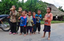Laos - dzieci ze wsi, które spotkałem na drodze.
