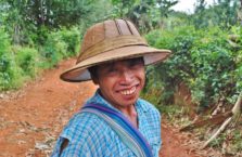 Birma - mężczyzna w kapeluszu.