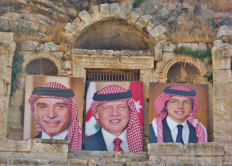 Jordańscy królowie i młody książe. Amman, Jordania.