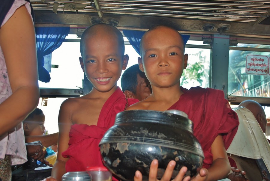 , Wyprawa do Birmy (Myanmar) 2011, Kompas Travel