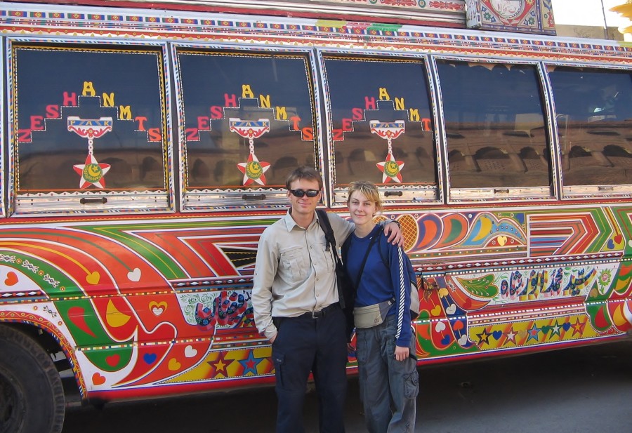 Malowane autobusy i ciężarówki to tradycja i duma Pakistanu.