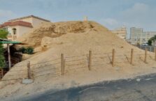 Bahrain burial mounds (14)